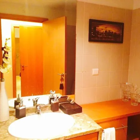 Luxury Apartment. With Air Con. Апартаменты Лиссабон